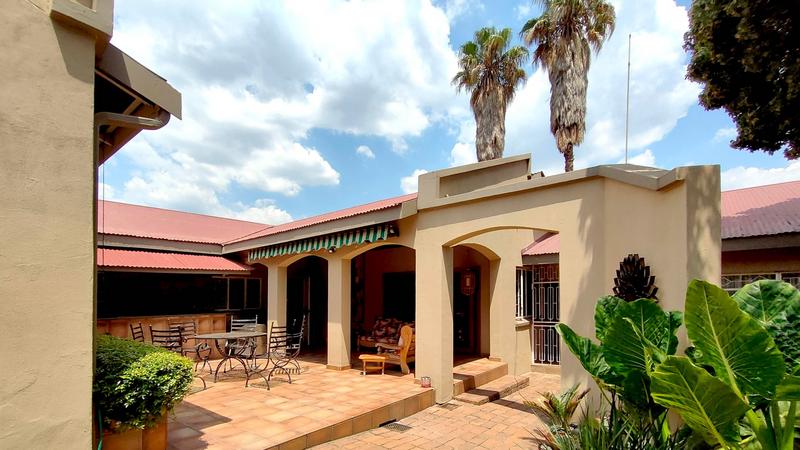 16 Bedroom Property for Sale in Middelburg Rural Eastern Cape